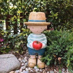 Elmalı Çocuk Heykeli